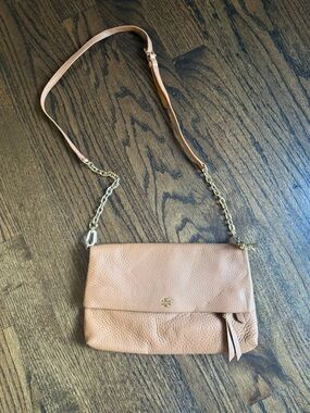 Tory Burch Pebbled Leather Crossbody in Tan Camel with Gold Chain